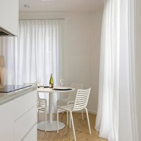 The White Design Apartements